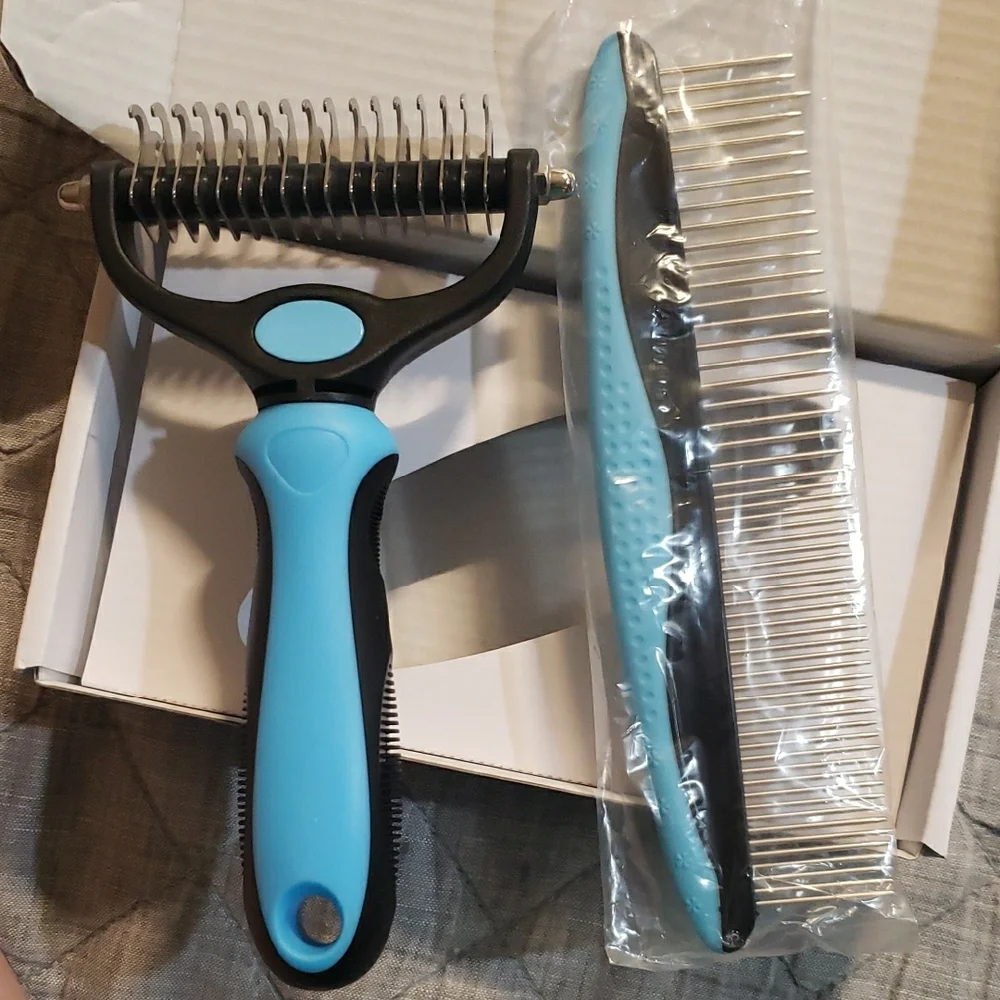 Black and Blue Grooming Brush & Comb Set